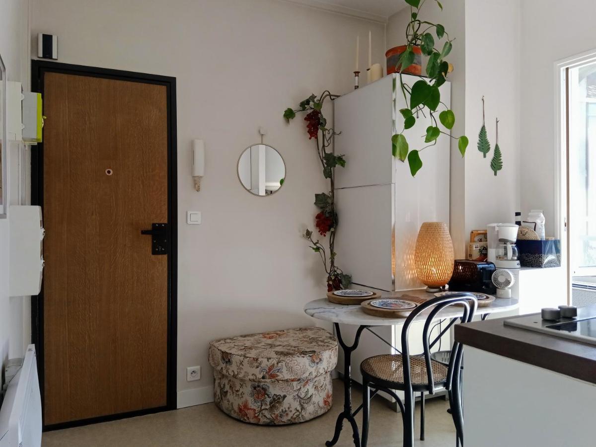 Paris Authentic House Small, Bright And Calm Studio Bagian luar foto