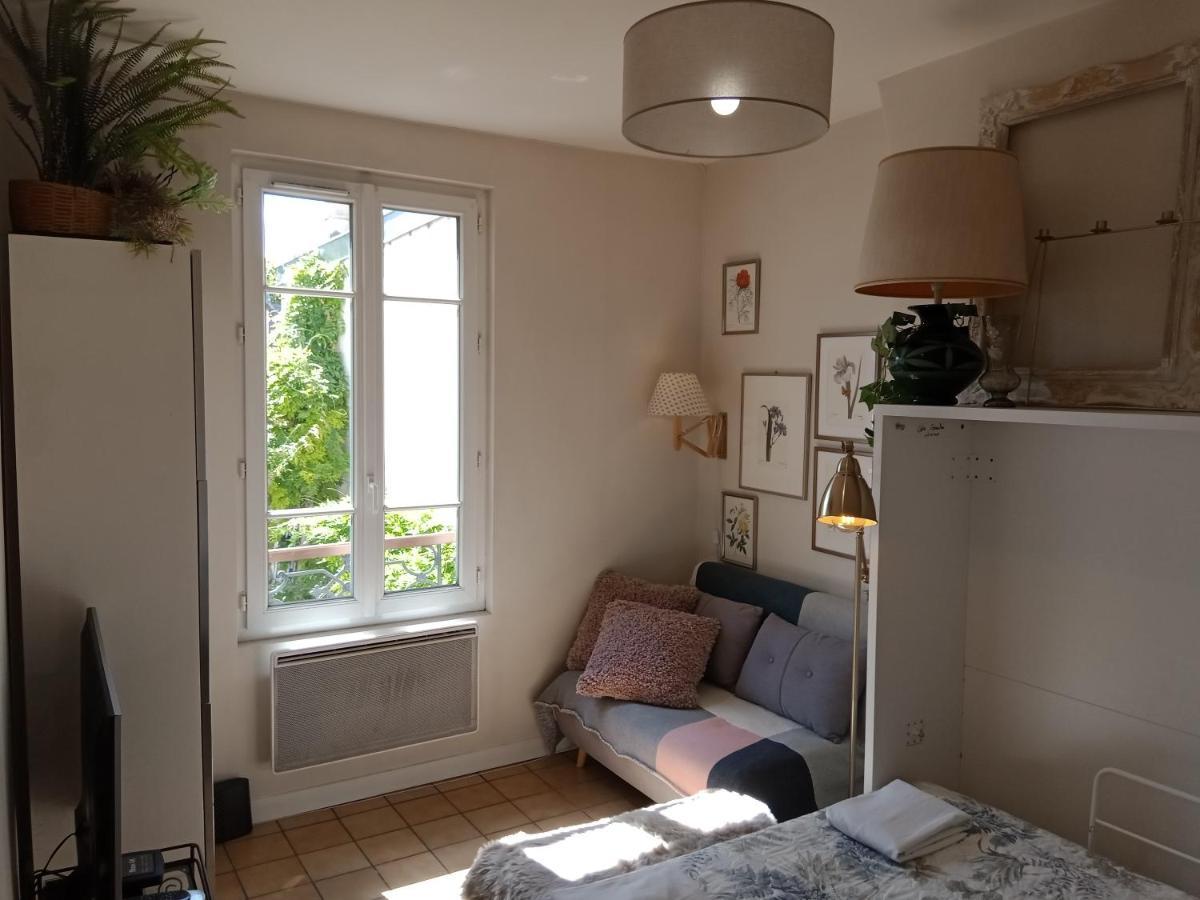 Paris Authentic House Small, Bright And Calm Studio Bagian luar foto