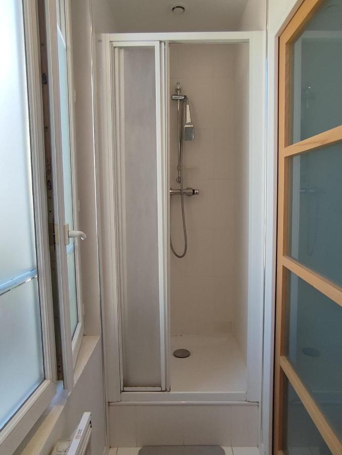 Paris Authentic House Small, Bright And Calm Studio Bagian luar foto